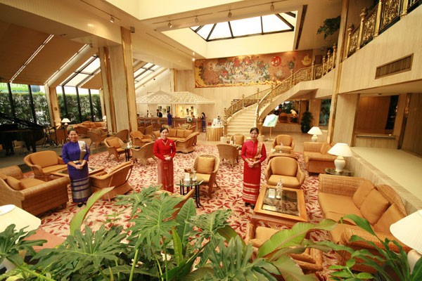 lobby hotel montien
